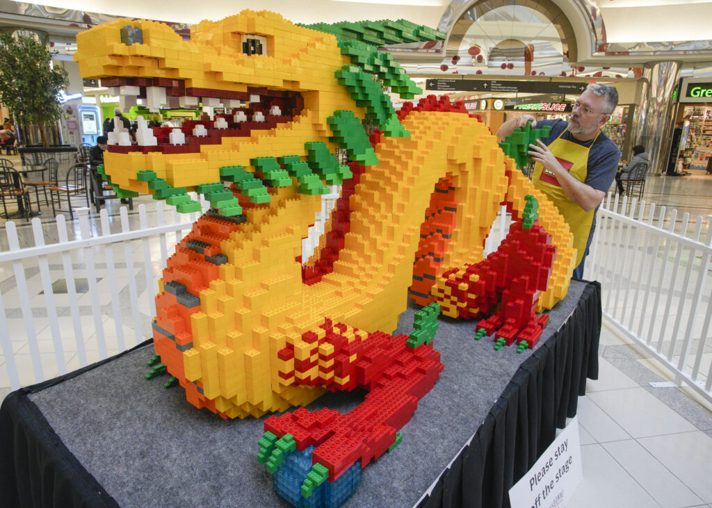 lego dragon display lansdowne